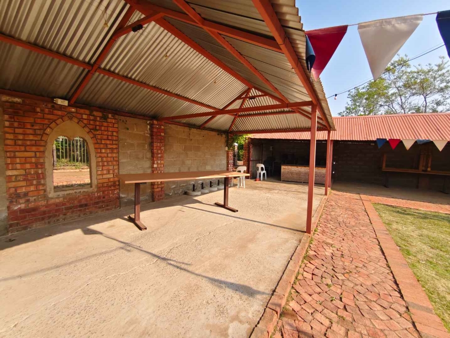 6 Bedroom Property for Sale in Quaggafontein Free State